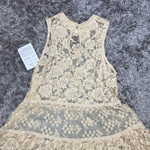Cream Lace Top - Picture 4 of 6